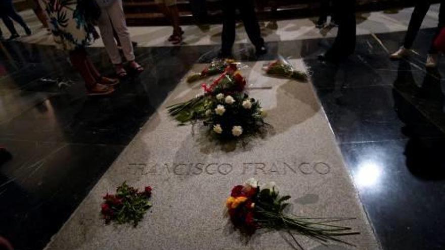 La tomba de Franco al Valle de los Caídos.
