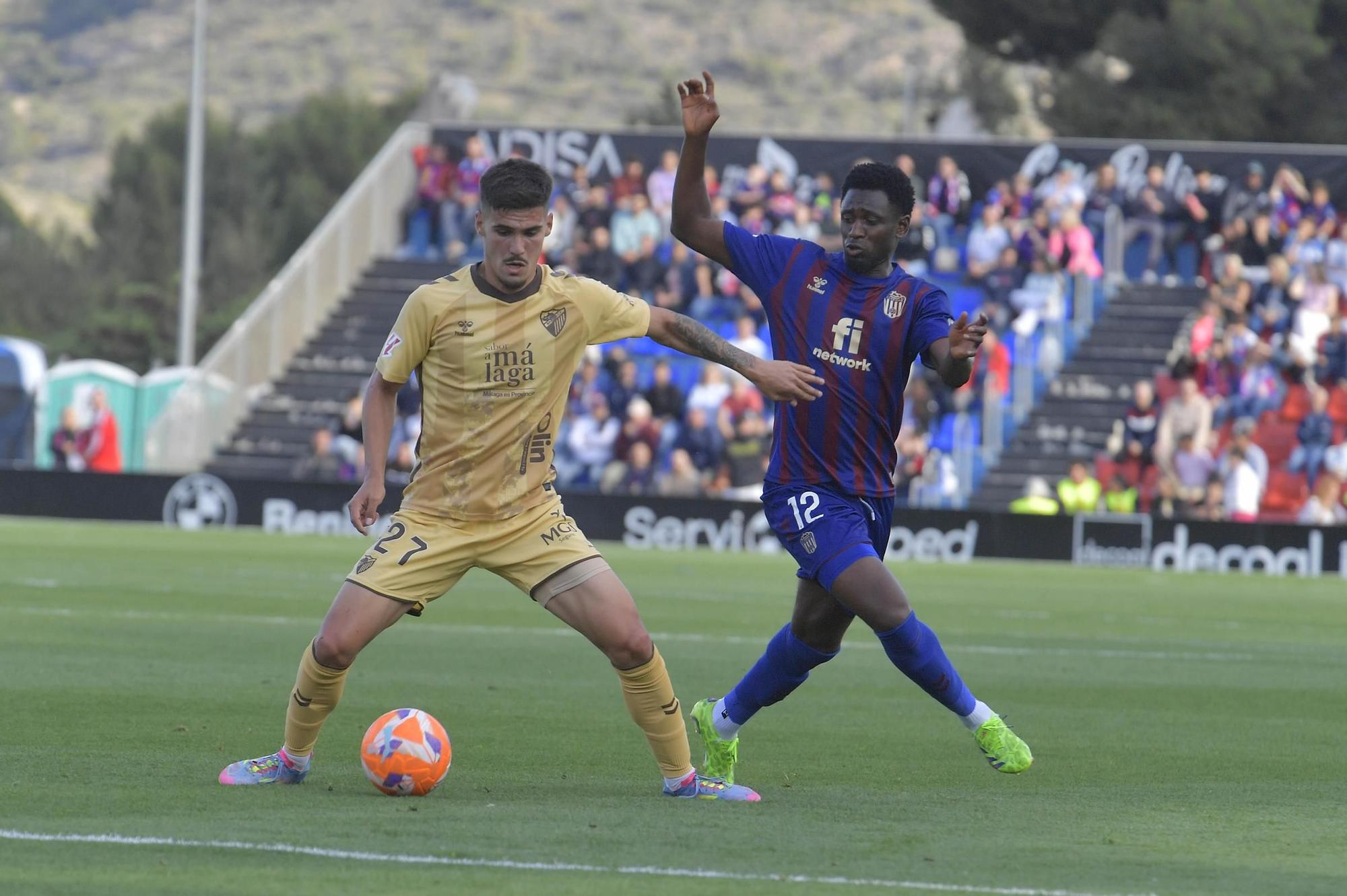 El Eldense salva el primer ‘match ball’ (1-0)