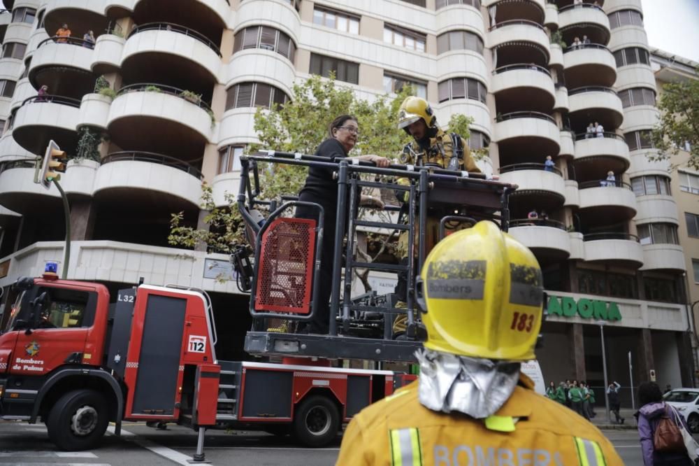 Varios intoxicados en un incendio en Aragó