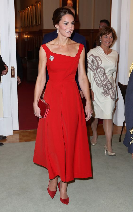 Kate Middleton: vestido largo rojo