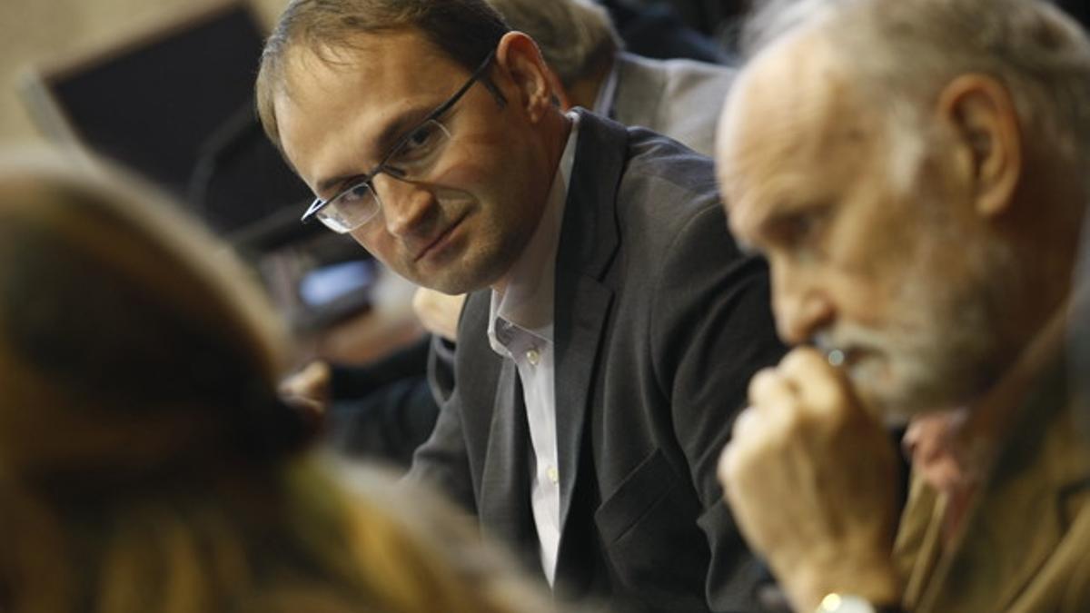 Joan Herrera con José María Mena, hoy en la facultad de Derecho de la UB.