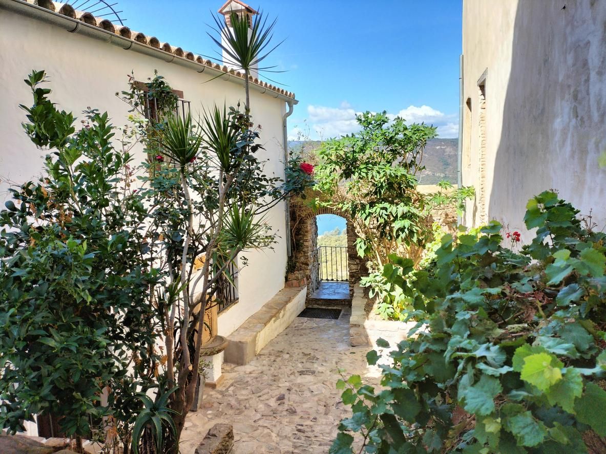 Las laberínticas calles de Castellar de la Frontera conforman el precioso pueblo gaditano