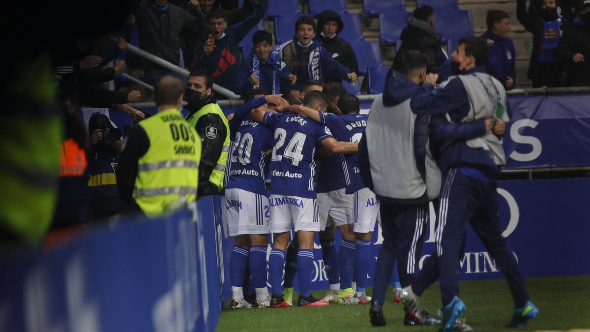 El partido del Oviedo, en imágenes