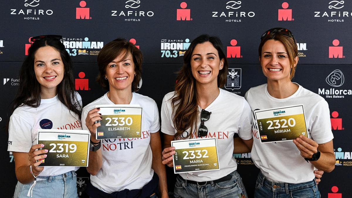 Elisabeth Stampa, Sara Argerich, María Gijón y Miriam Clos en el Zafiro IRONMAN 70.3 Alcúdia-Mallorca 2023
