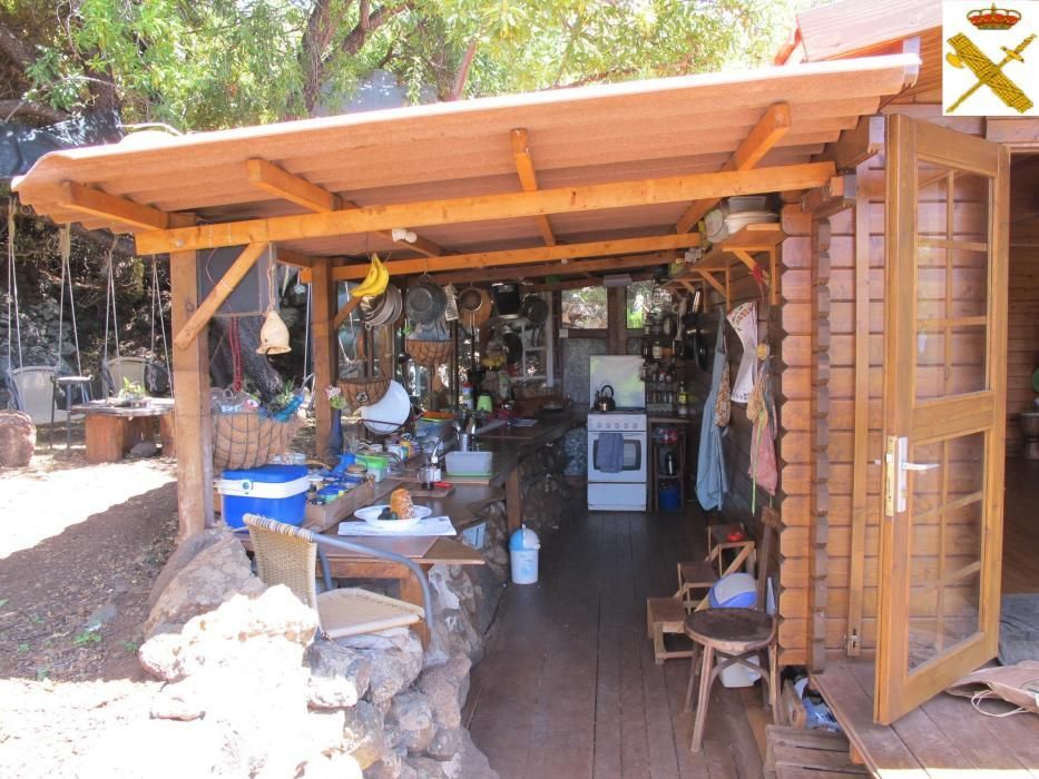 Casa ilegal de madera construida en un paraje protegido de Garafía, La Palma