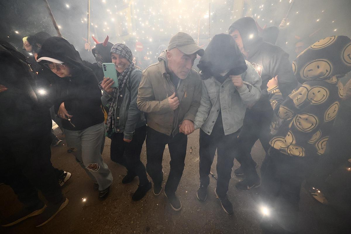 Galería: El correfocs de Dimonis de la Plana recorre las calles de Castelló