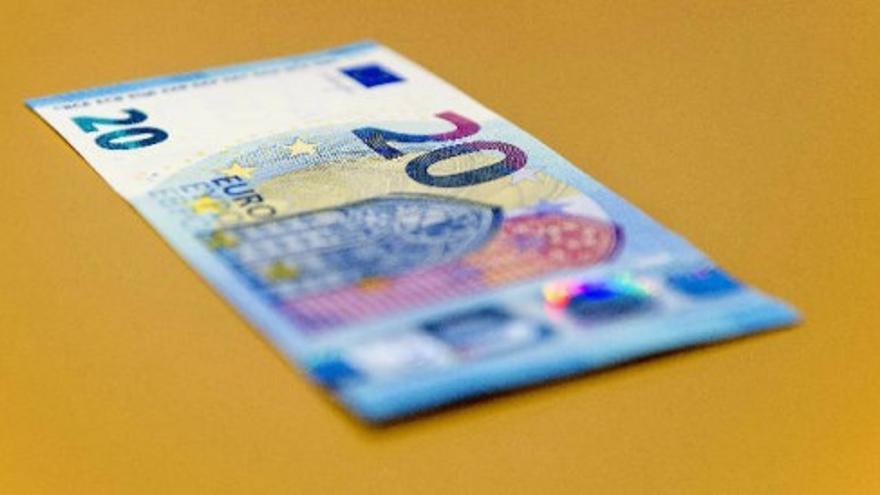 El nuevo billete de 20 euros entra hoy en circulación
