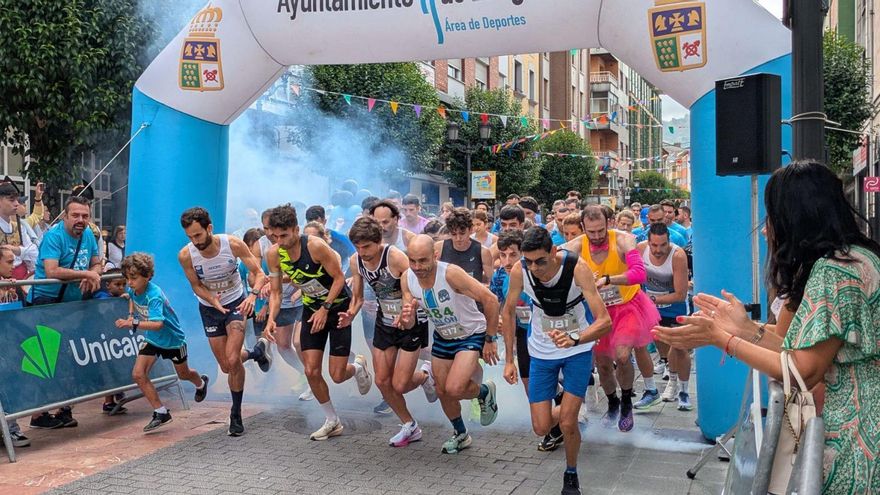 Los participantes en la II Salmerona 5K toman la salida | JAVIER CANAL