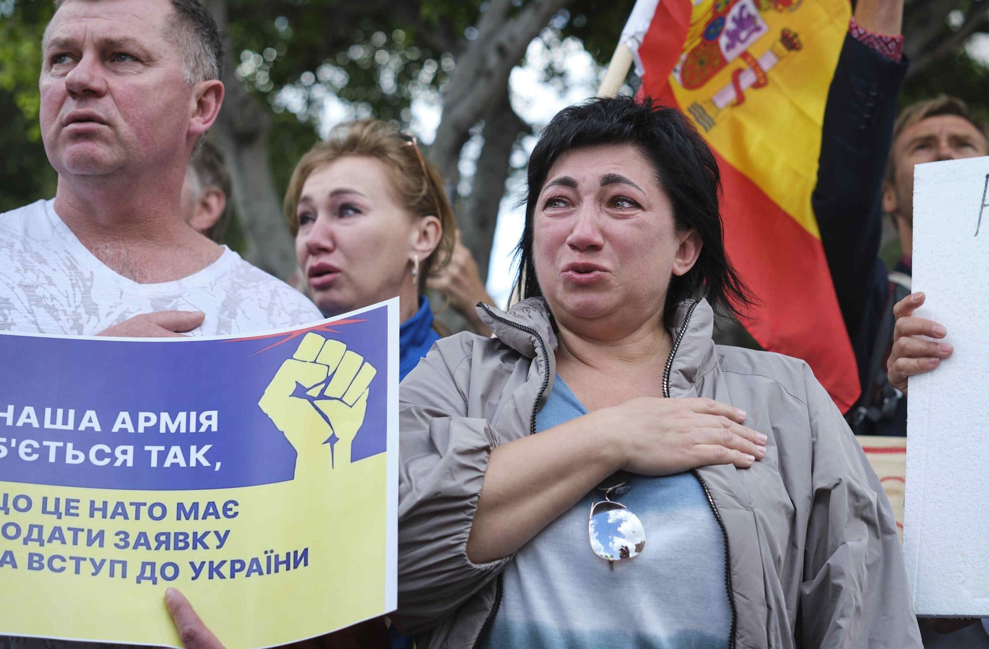 Centenares de personas se manifiestan en Tenerife contra la guerra en Ucrania