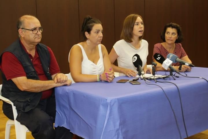 Los desalojados esta mañana en Barx han sido acogidos temporalmente en el Palacio de Congresos de Gandia.