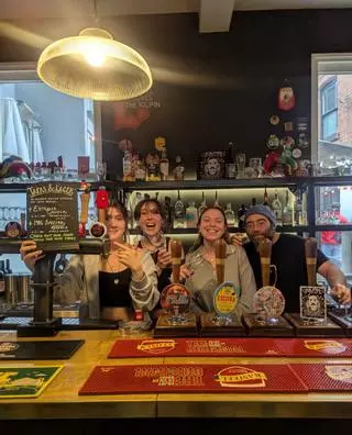 Nottingham celebra as Letras Galegas con cervexa, chourizos e pementos