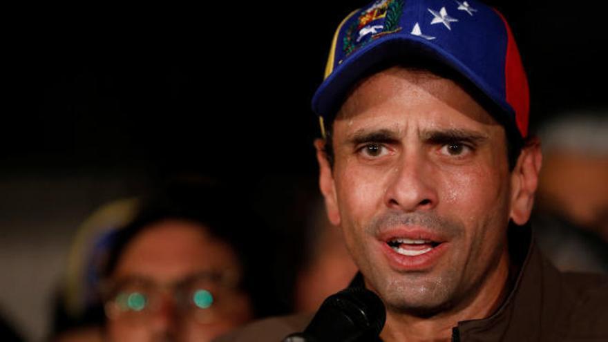 Capriles: "Peso 72 kilos, pero peso todo lo que pesa el pueblo venezolano"