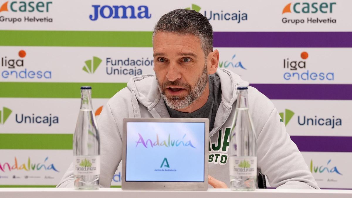 Ibon Navarro, este viernes en la sala de prensa del Martín Carpena.