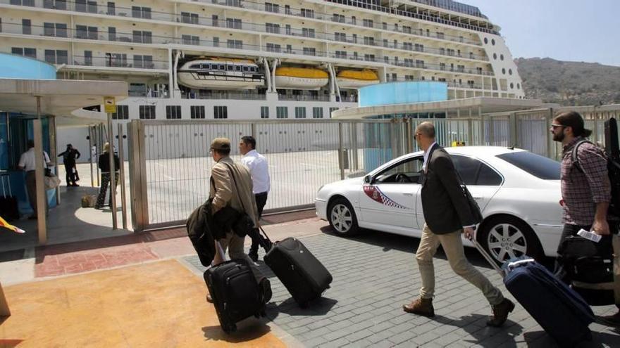 La Autoridad Portuaria seguirá trabajando para convertir a Cartagena en &#039;puente home&#039;, aunque Alicante lleve ventaja.