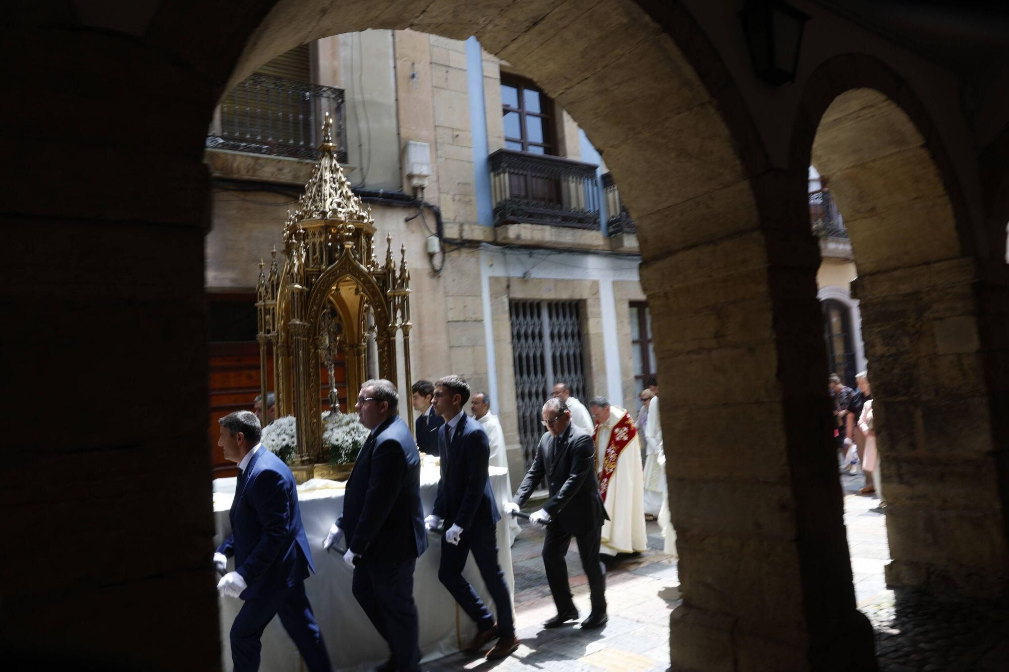 En imágenes: Así fue la celebración del Corpus Christi en Avilés