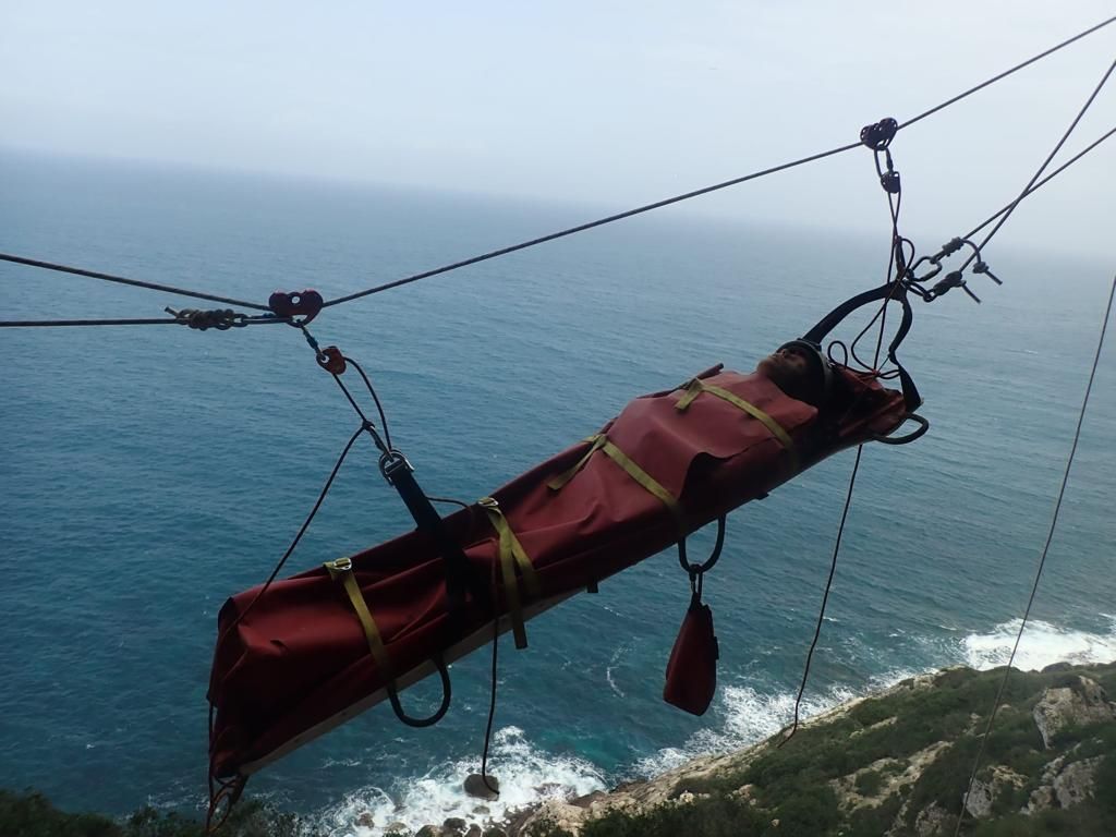 Preparados para rescates en cuevas de Ibiza y Formentera