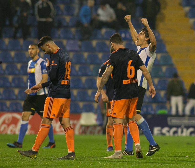 El Hércules remonta al Mestalla con goles de Pablo Íñiguez y Carlos Martínez