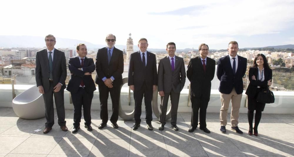 El president de la Generalitat, Ximo Puig, inaugura la nueva sede de Caixa Ontinyent