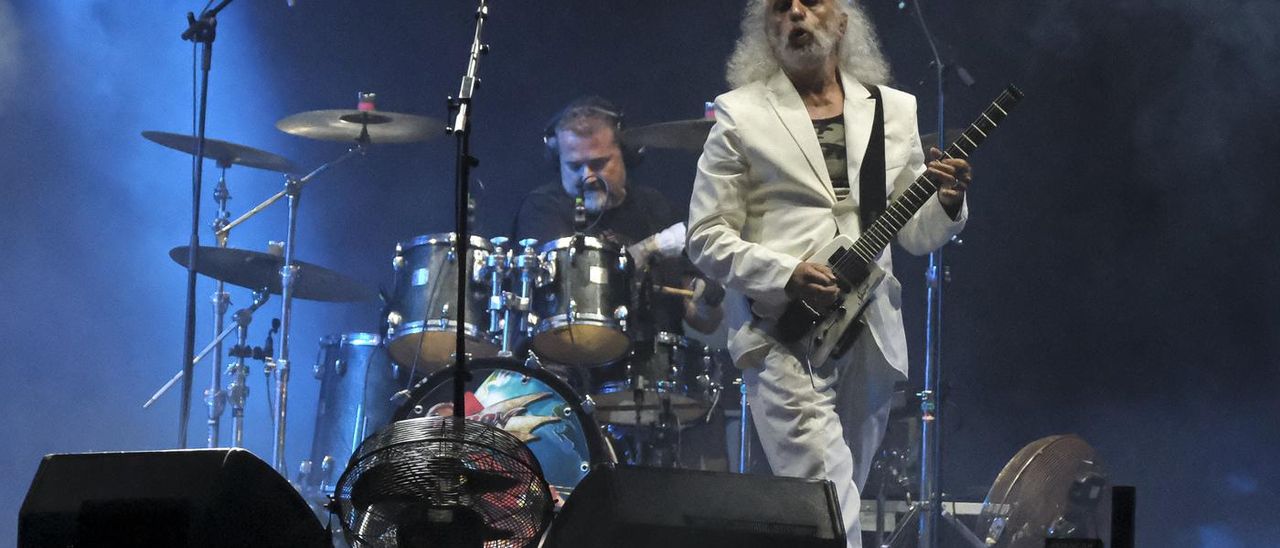 El hard rock de Barón Rojo sube el ‘Volumen brutal’ del FiestoRon