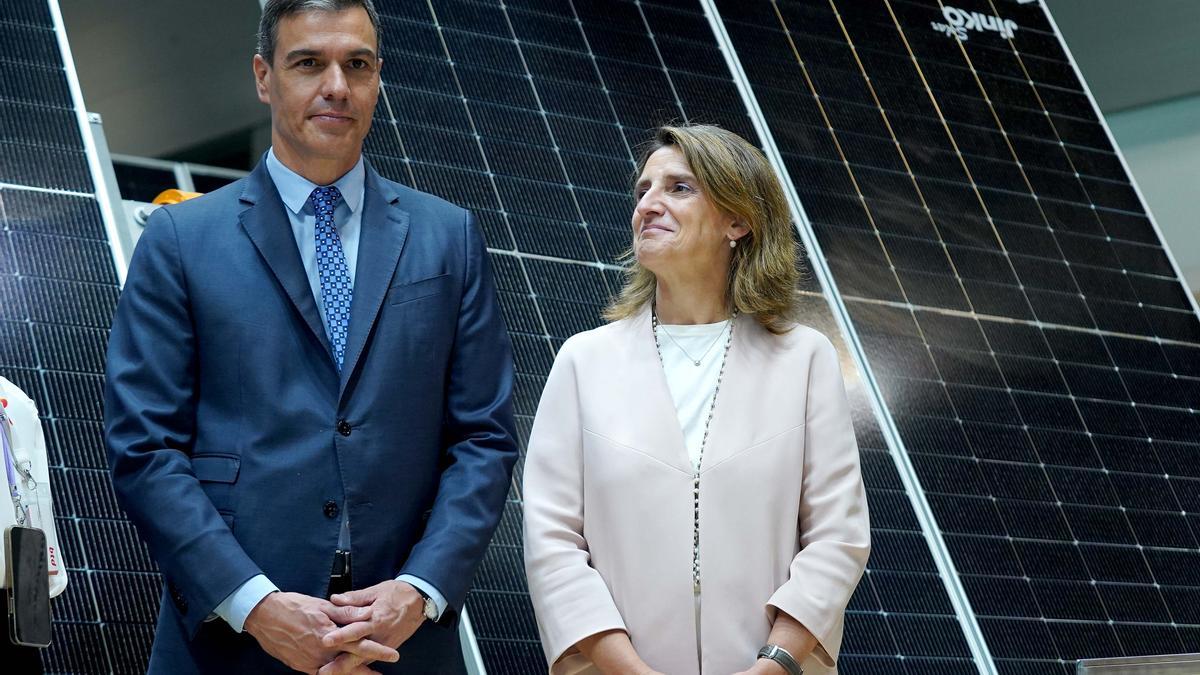 Pedro Sánchez y Teresa Ribera