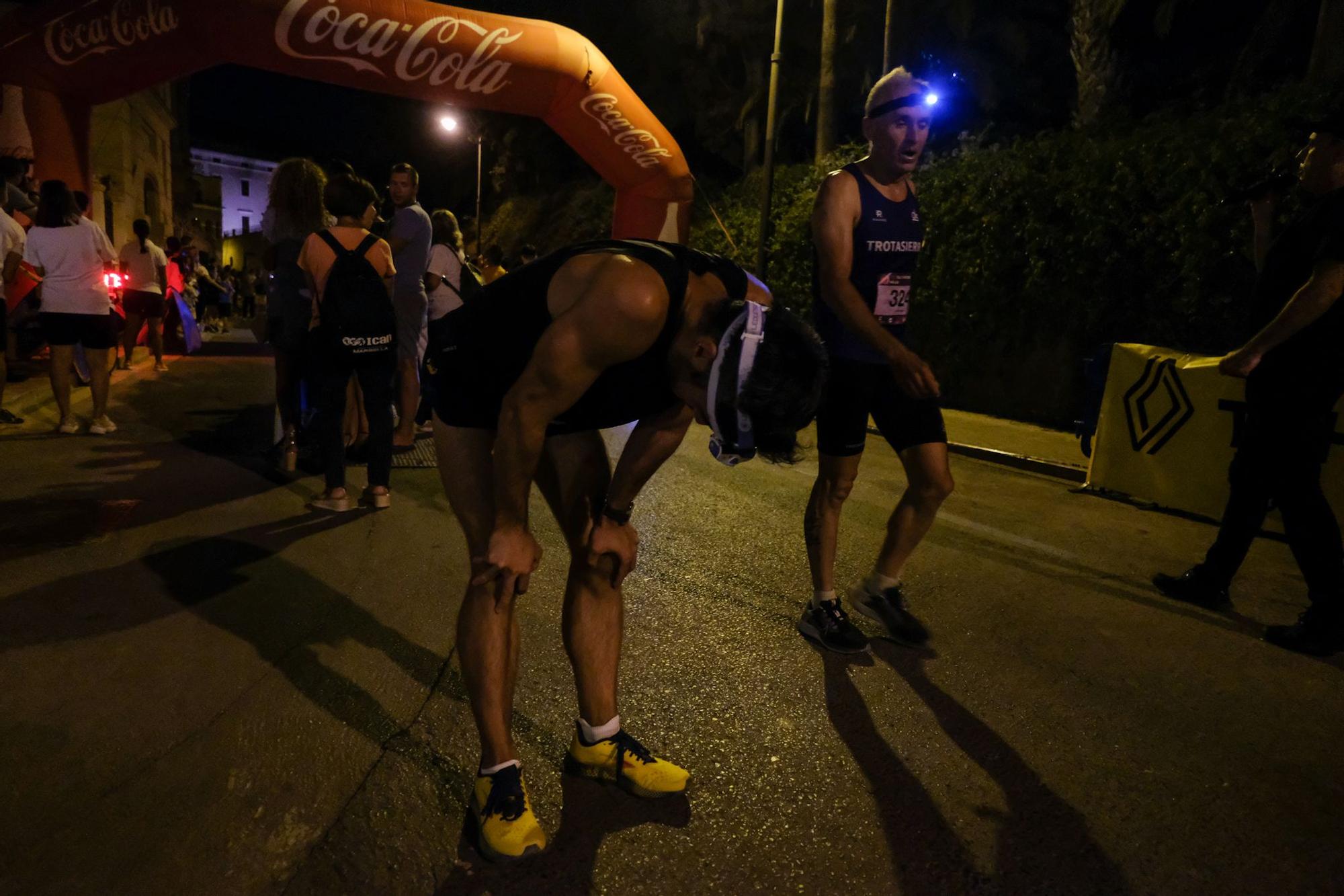 La carrera nocturna Mlk Trail & Tahermo llena de corredores el entorno de Gibralfaro