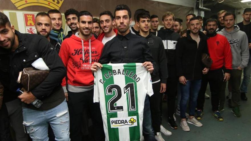 Jona se marcha al Cádiz el día de la despedida de Caballero