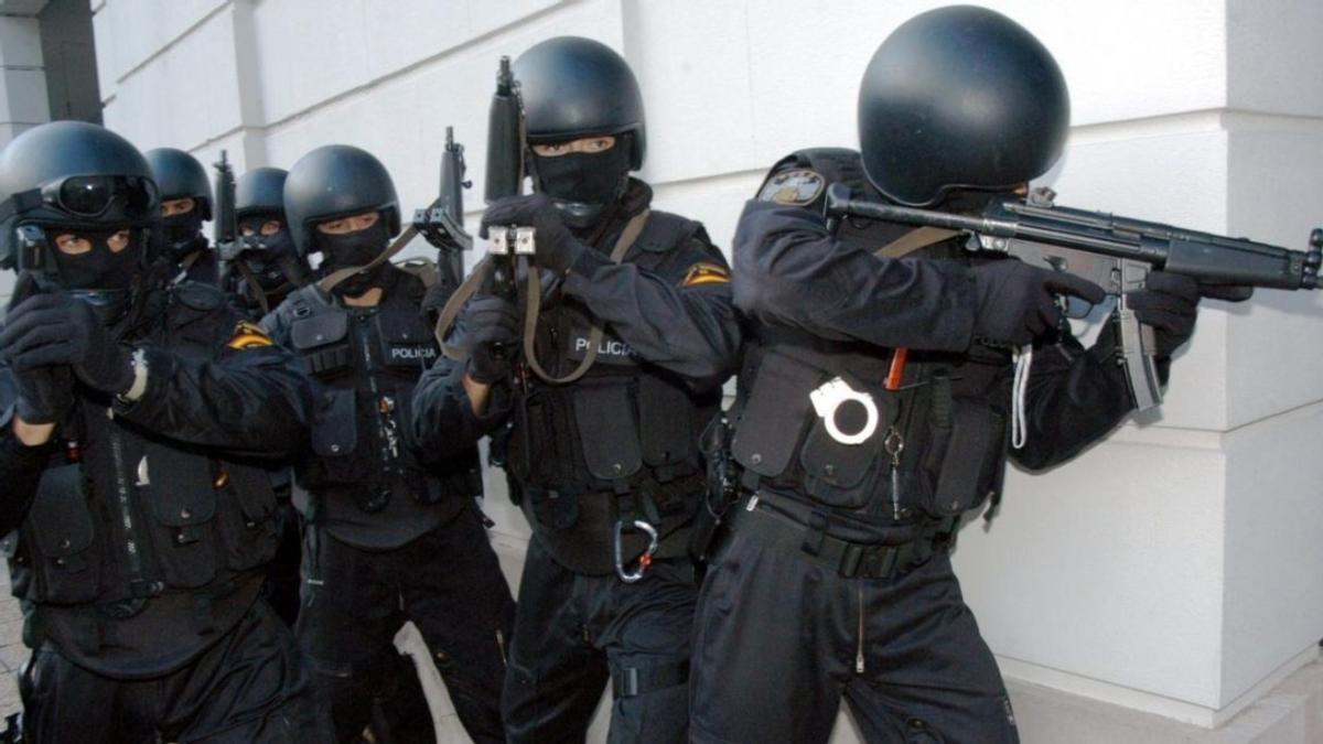 Agentes GEO de la Policía Nacional de España