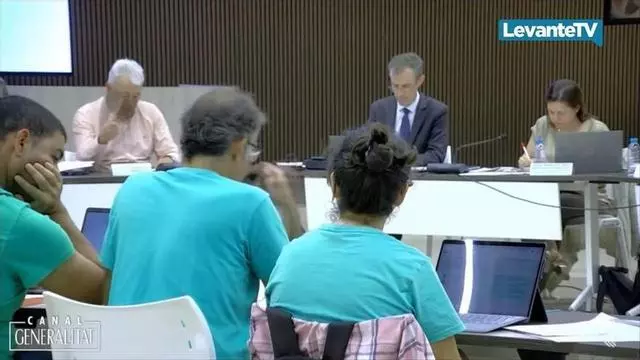 Las urnas marcan el futuro de la huelga educativa
