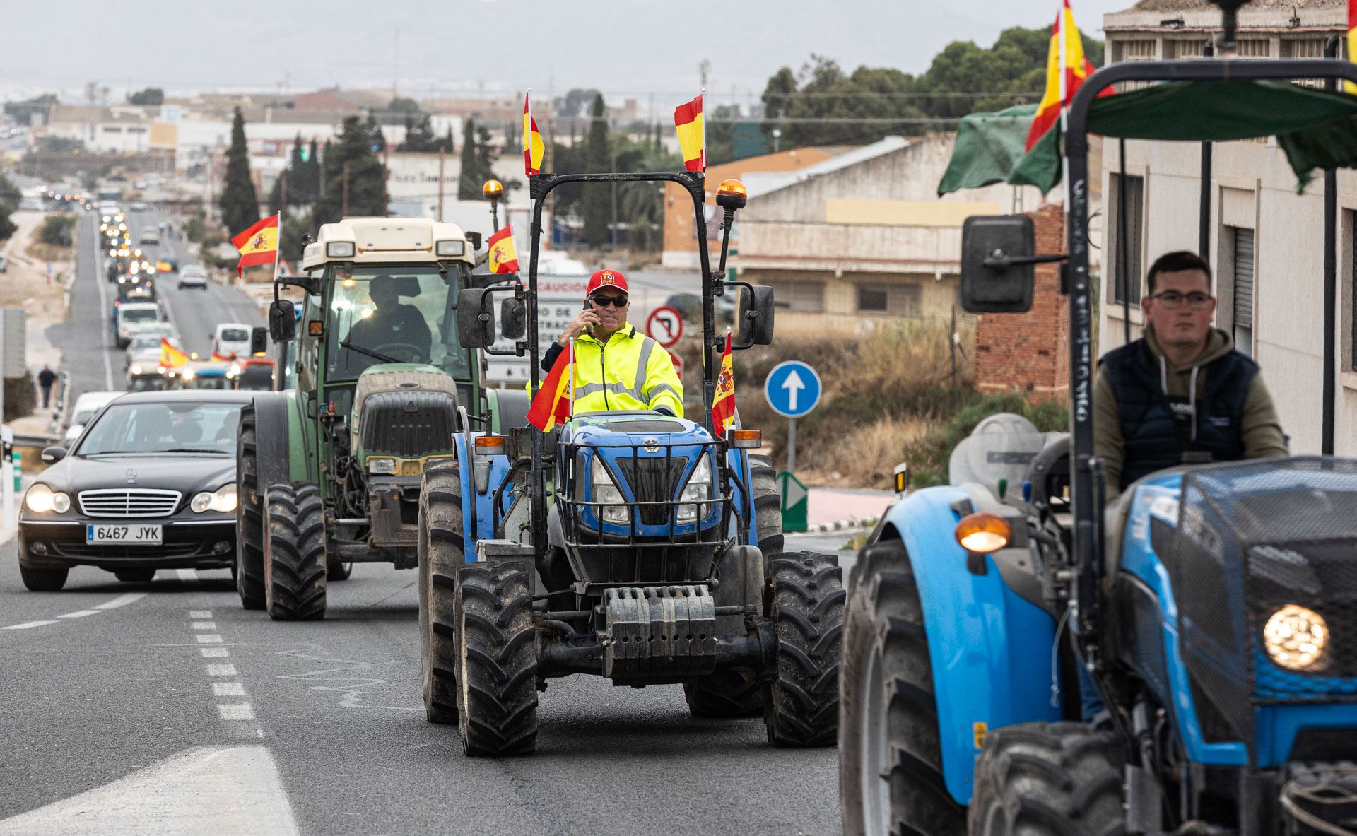 Tractorada en Crevillent y Elche