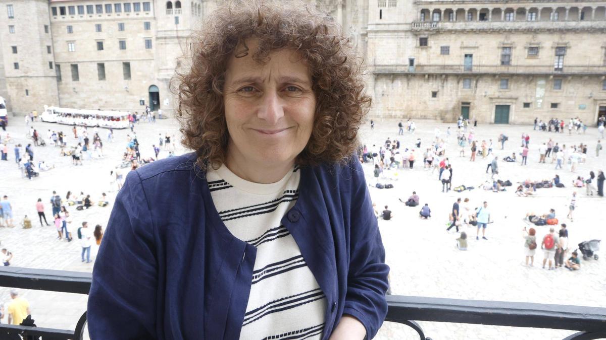 A alcaldesa de Santiago, Goretti Sanmartín no balcón do Pazo de Raxoi