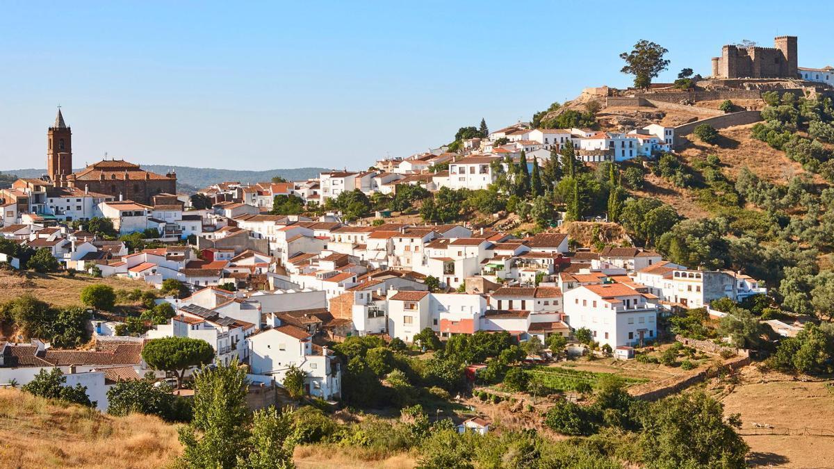 Cortegana, el pueblo blanco de las fuentes descubierto por La Vuelta