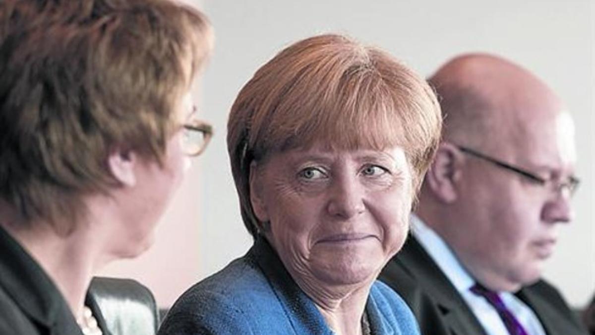 Reunión 8 Merkel, con su Gabinete, ayer en Berlín.