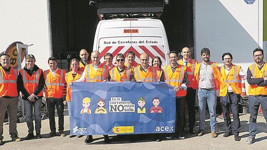 Becsa apoya la seguridad de operarios en carretera