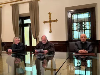 El adiós al "Papa de los más débiles" del arzobispo Sanz Montes, que desvela su último diálogo con Francisco: "Le dije que siempre le obedecía"