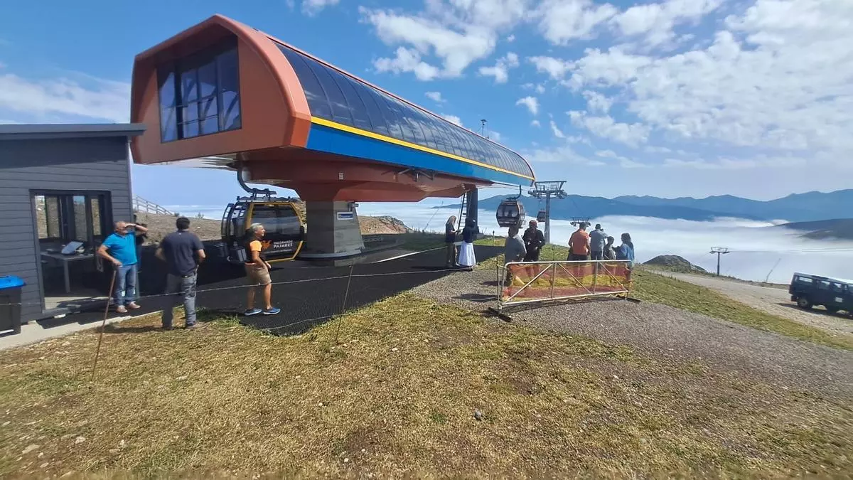 El Principado destina un millón de euros a mejorar Valgrande-Pajares fuera de la temporada de esquí, "más allá de la nieve"