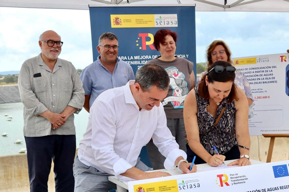 Momento de la recepción oficial de las obras