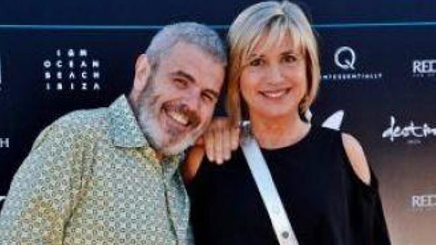 Lorenzo Caprile con Julia Otero.