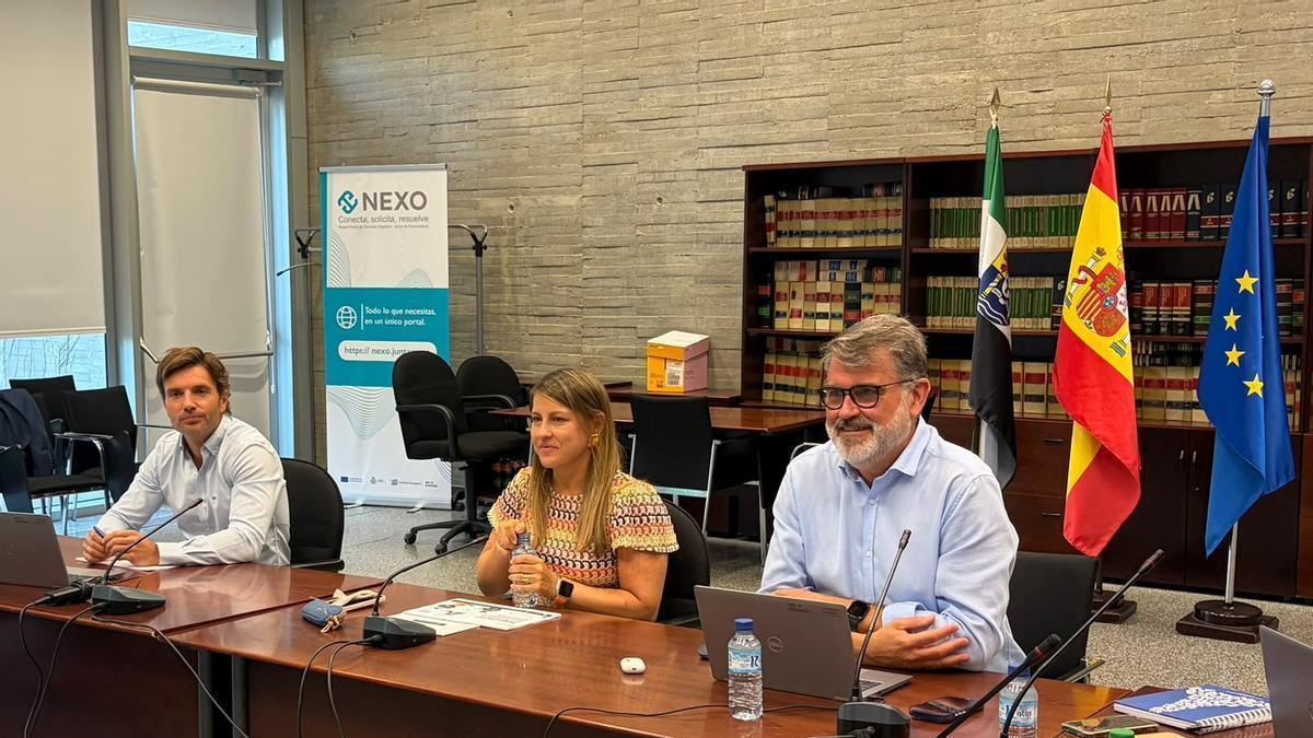 Mesa sectorial para la homologación salarial del personal docente, celebrada este martes.