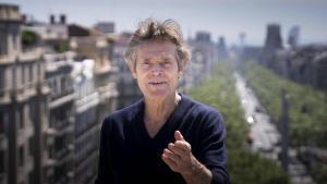 Barcelona 16/04/2026 Barcelona Film Festival Photocall en el Hotel Casa Fuster con el Passeig de Gràcia de fondo En la foto, Willem Dafoe, protagonista de ‘El anfitrión’ Fotografía de Ferran Nadeu