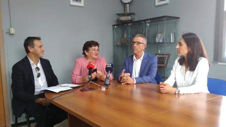 Antonio Gil, Estefanía Hernanández, Cándido Román y Beatriz Guzmán, ayer.