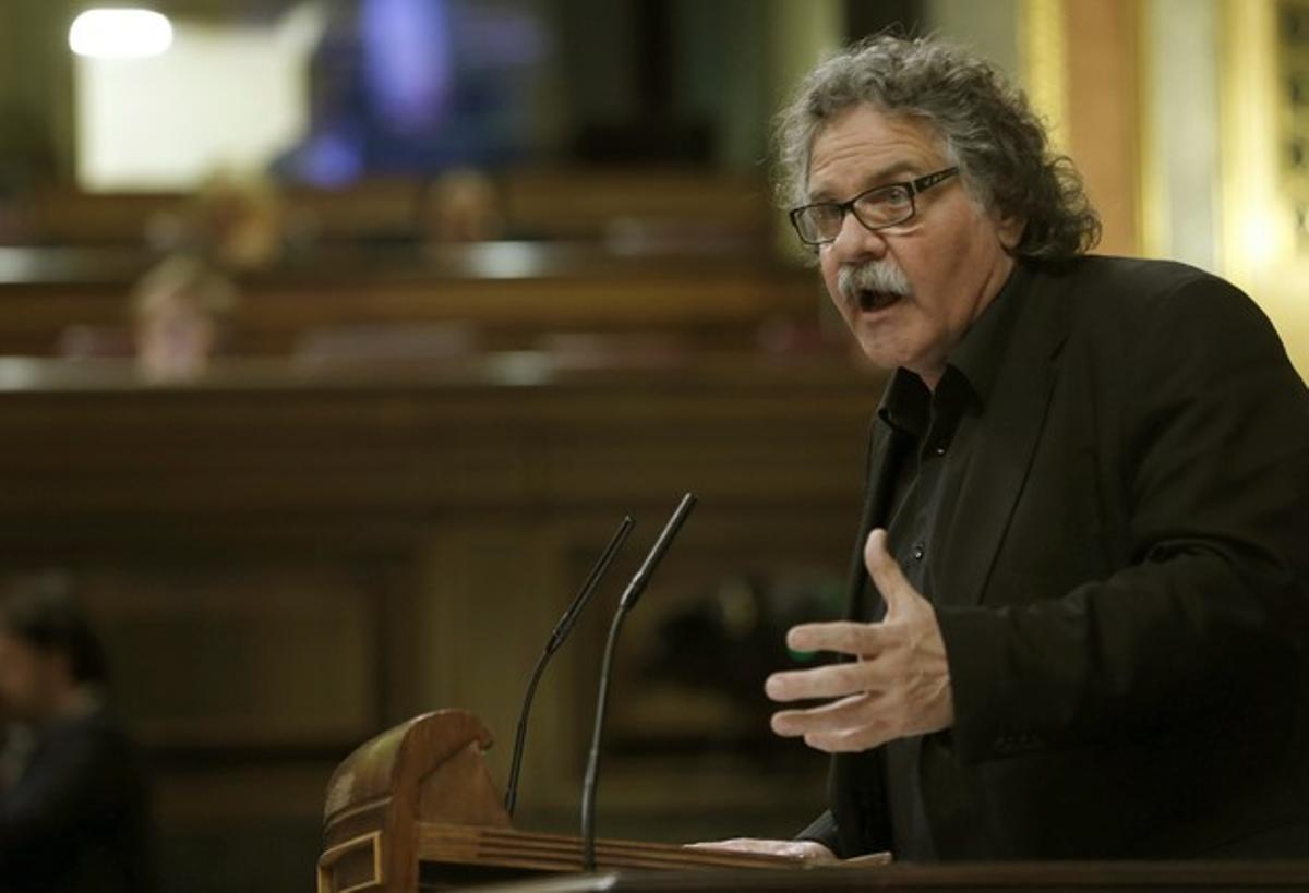 GRA364  MADRID  02 03 2016 - El portavoz de ERC en el Congreso  Joan Tarda  durante su intervencion hoy en la segunda jornada del debate de investidura del secretario general del PSOE  Pedro Sanchez  en la que ha justificado el  no  de su partido a la investidura como presidente del candidato socialista por vivir  instalado en una gran contradiccion  porque promete progreso y justicia y califica de desafio las aspiraciones del pueblo catalan EFE Chema Moya