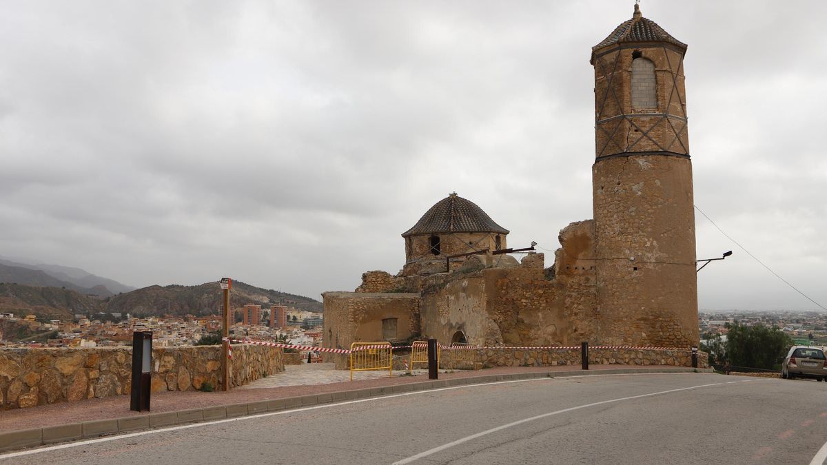 Iglesia de San Juan, acordonada desde hace semanas.