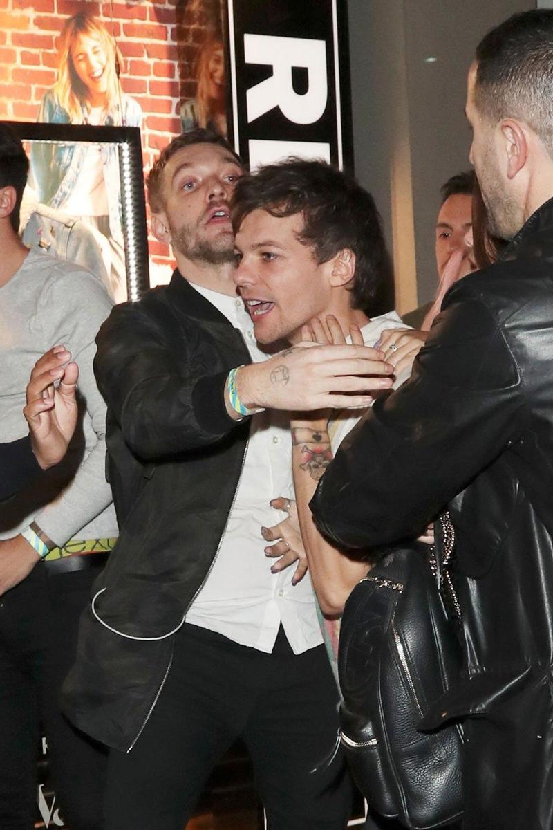 Louis Tomlinson en Londres tras la muerte de su madre