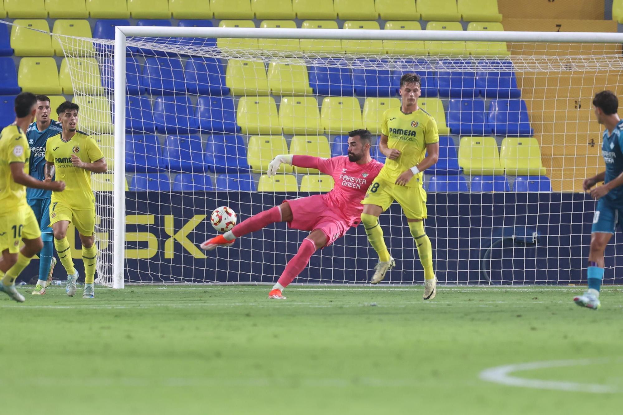 Galería | El Villarreal B - Betis B en imágenes