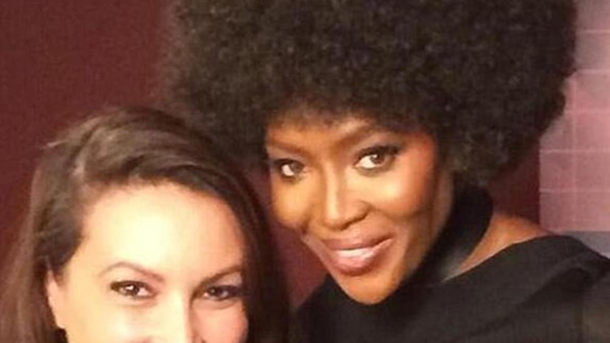 Naomi Campbell se pasa al 'look' afro