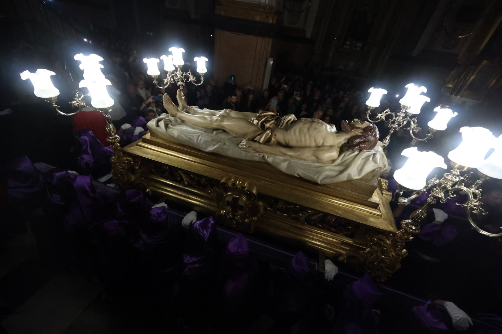 Galería de imágenes: Fervor en el Santo Entierro de Vila-real