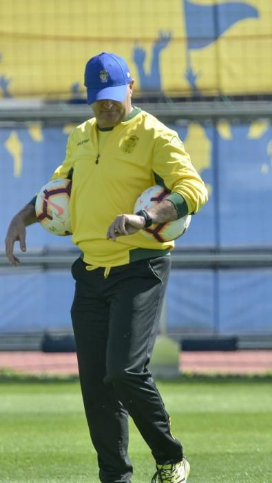 TELDE. Entrenamiento de la UDLP  | 02/04/2019 | Fotógrafo: José Pérez Curbelo