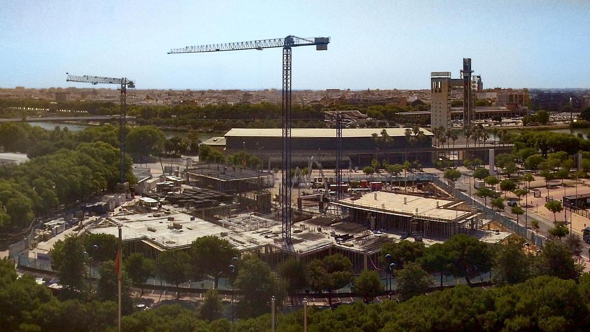 VÍDEO | La obra del centro de investigación de la UE de Sevilla encara su fase más compleja