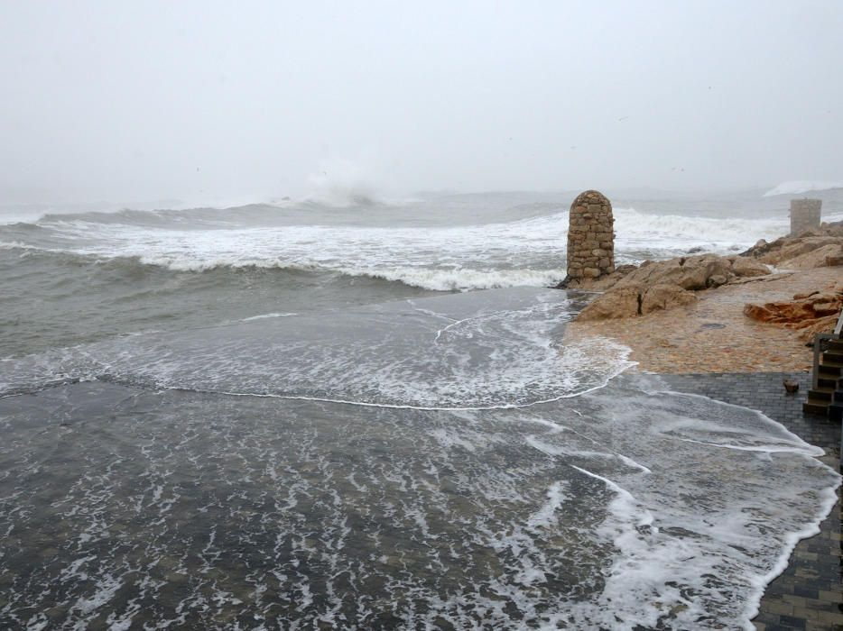 Efectes del temporal de llevant a l''Escala