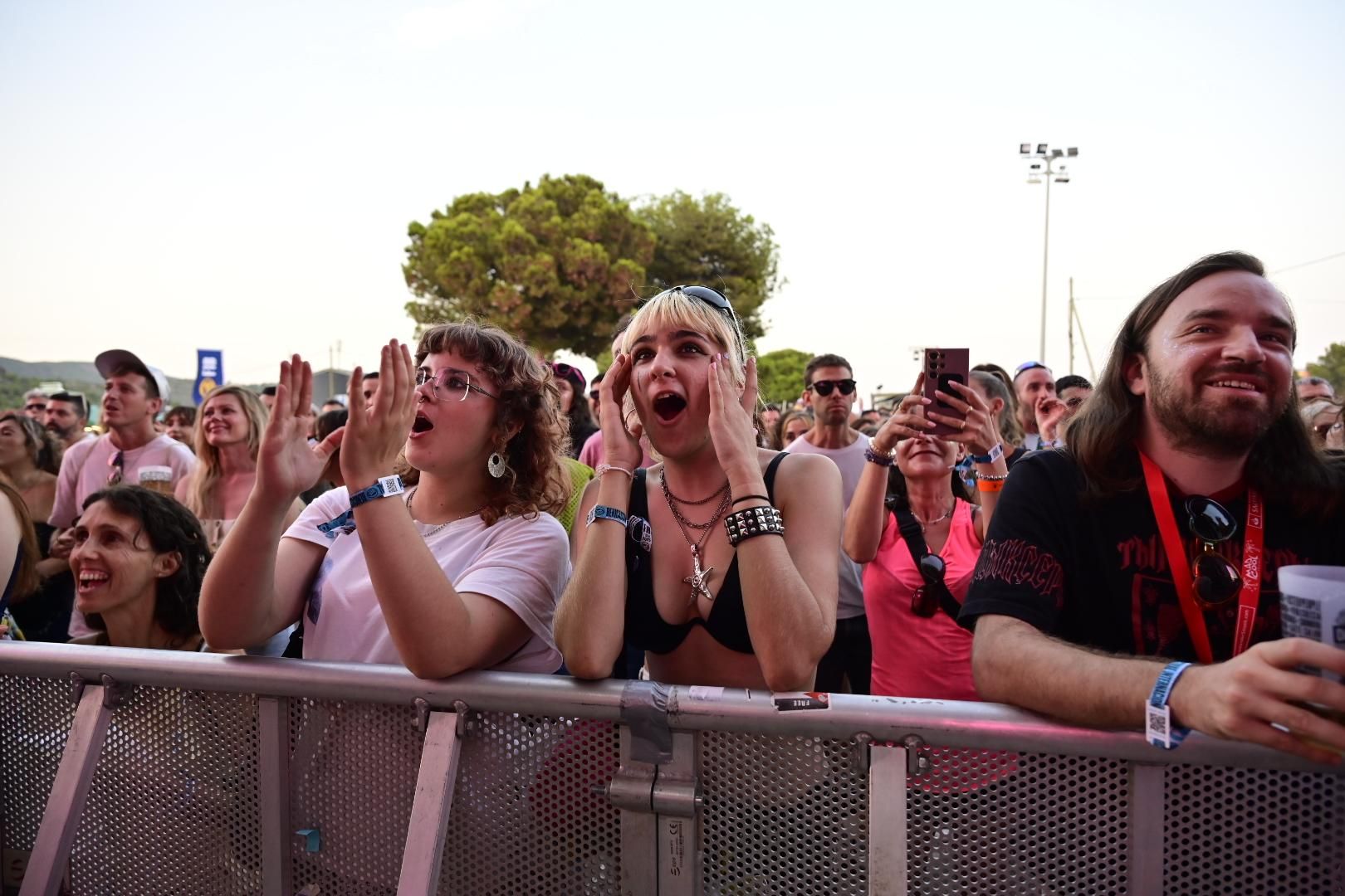 Galería | Los asistentes del FIB disfrutan de su primer día de festival